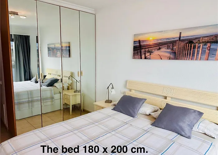 Su Eminencia - Sea View Apartment With Modern Comforts